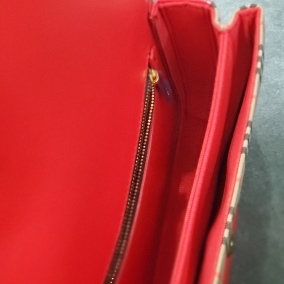Burberry purse - Picture 5 of 5